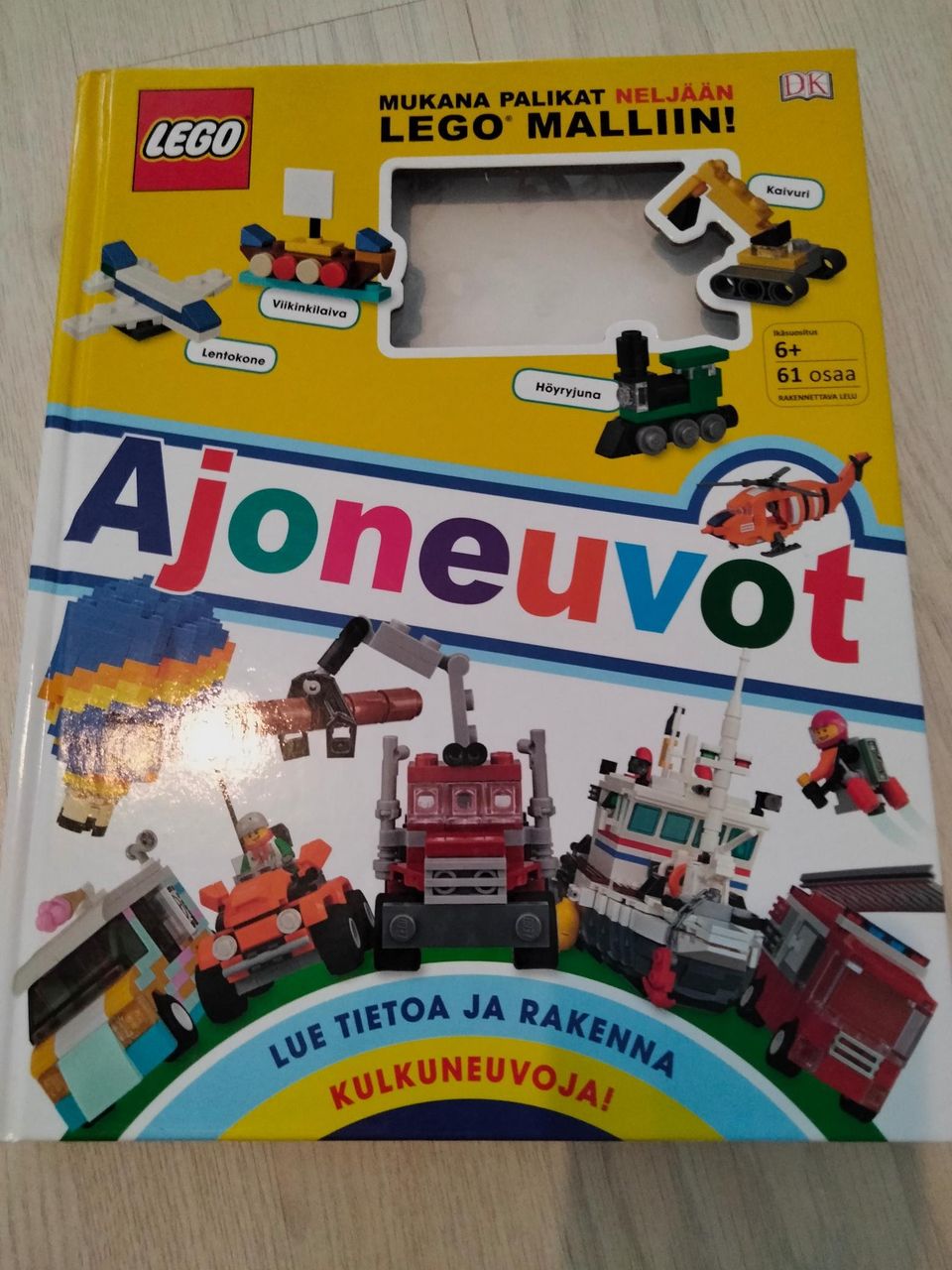 Lego ajoneuvot kirja