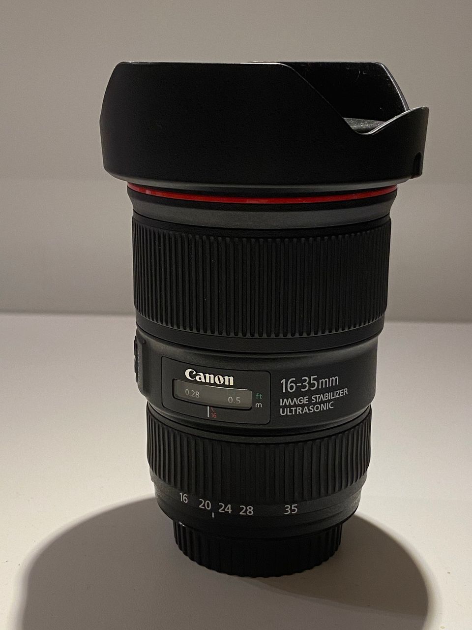 Canon 16-35 f/4 L IS USM laajakulma-objektiivi