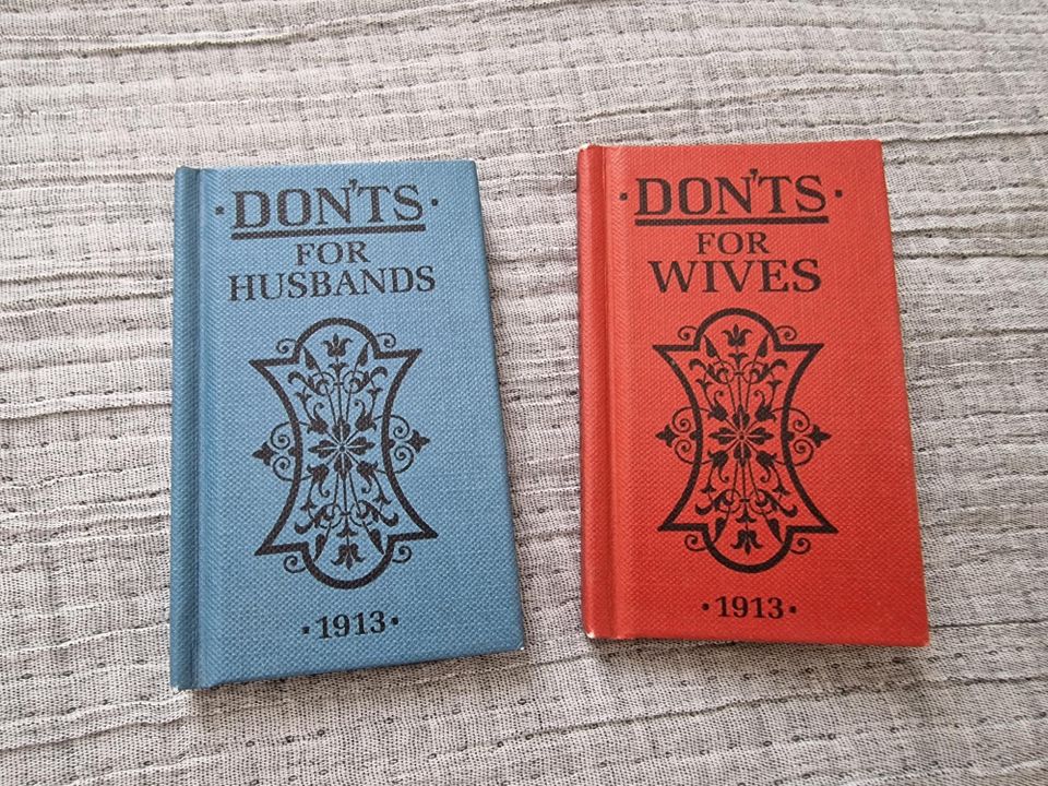 Pikkukirjat miehelle ja vaimolle