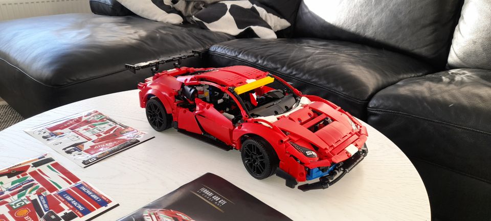 Technic Ferrari 488 GTE 42125