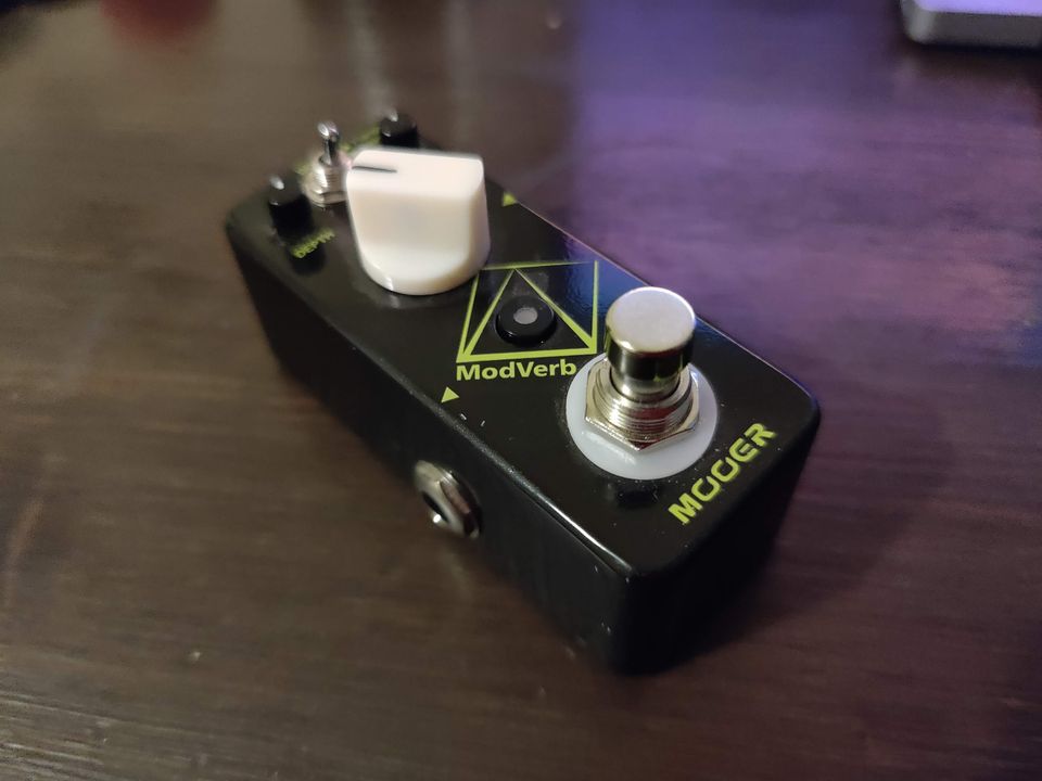 Mooer ModVerb effekti pedaali