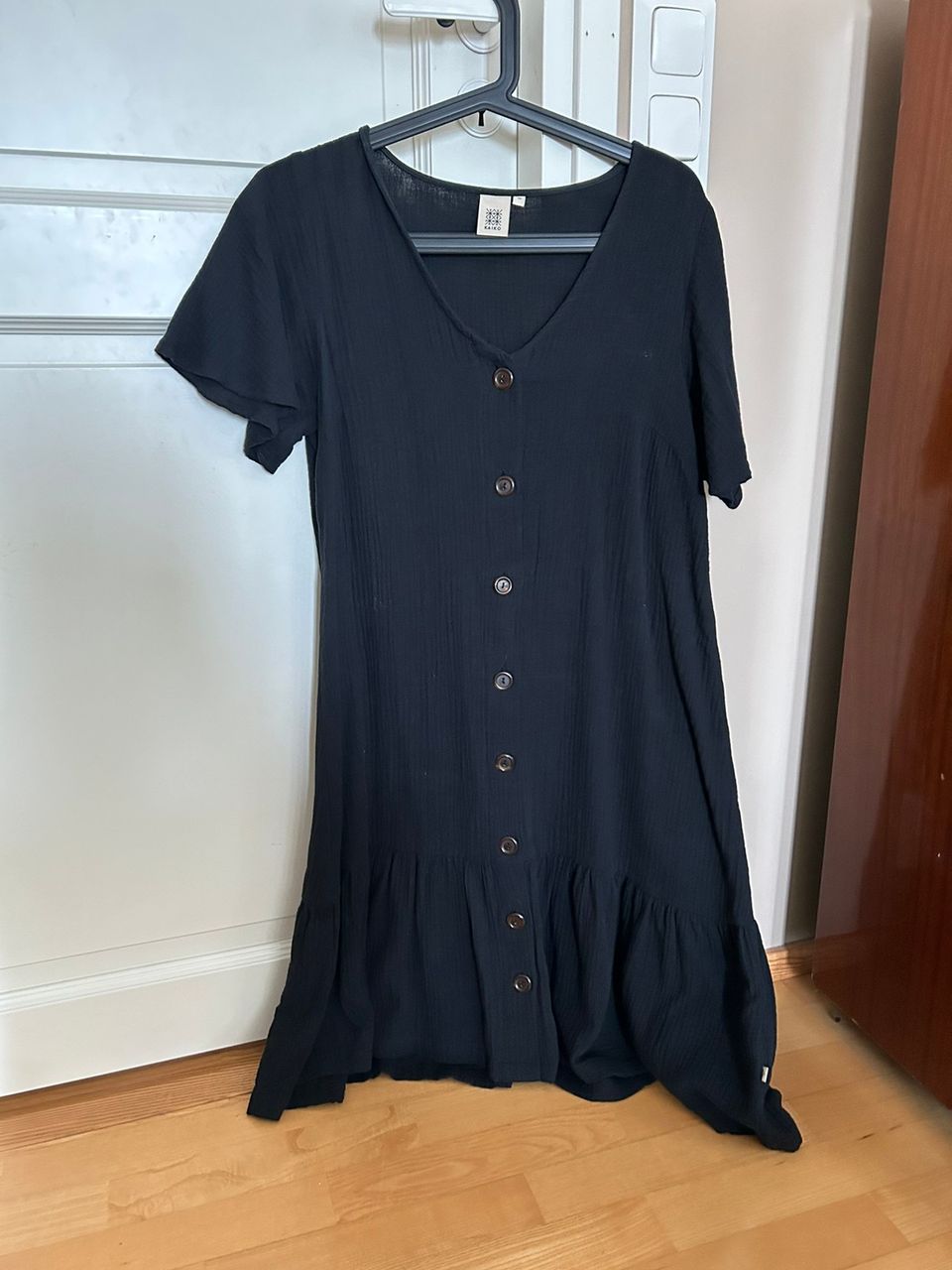 Kaiko musta frill button dress XS/S