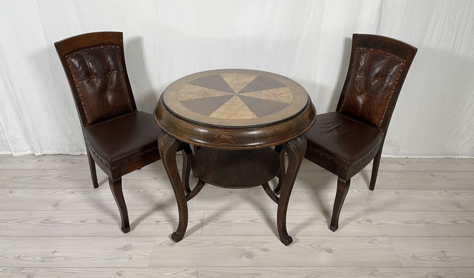 Antiikkipöytä ja kaksi tuolia (VARATTU)