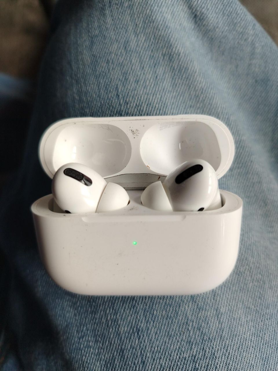 Apple airpods pro 1.sukupolvi