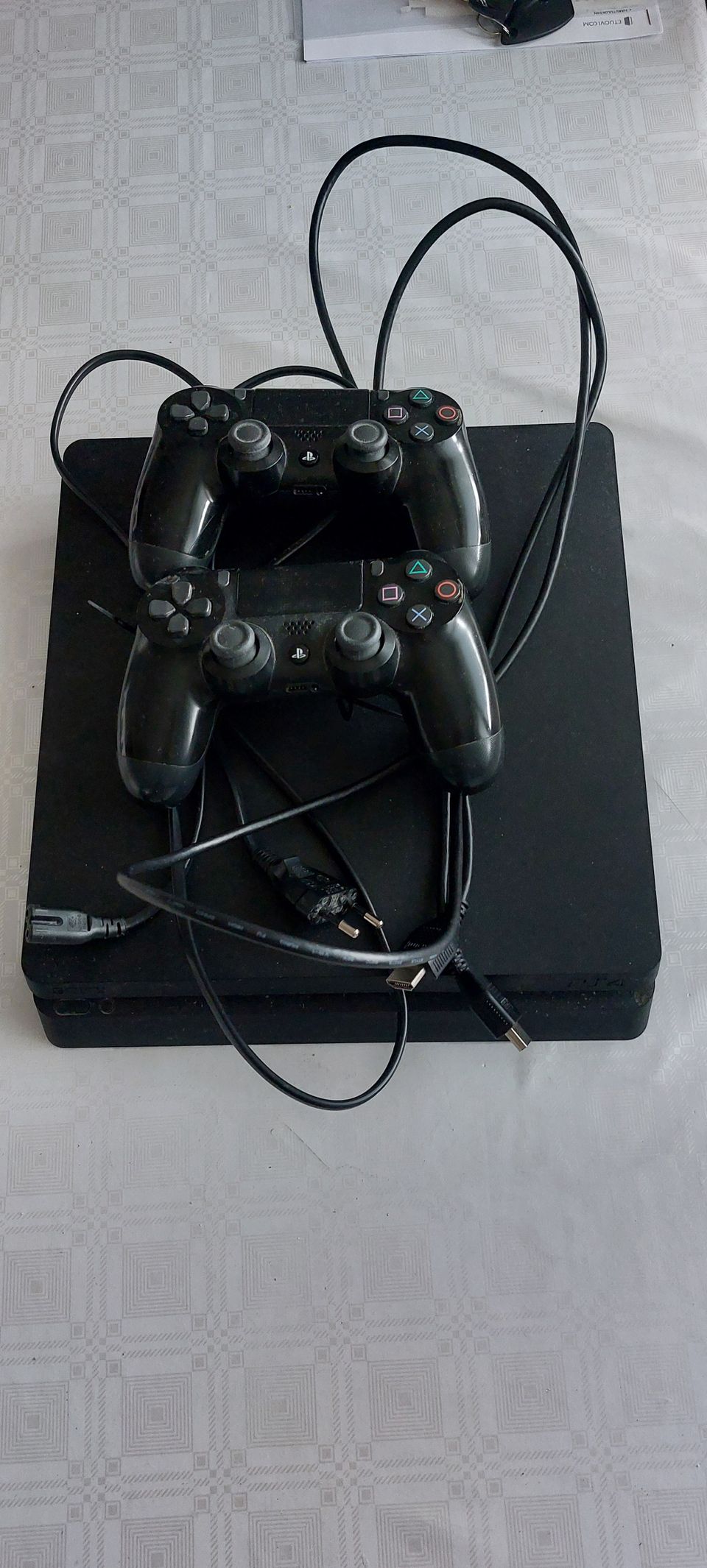 PlayStation 4- pelikonsoli