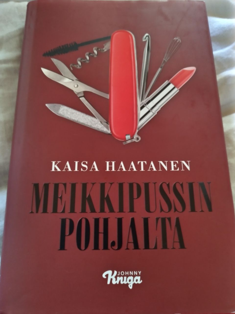 Meikkipussin pohjalta - Kaisa Haatanen (signeeraus)