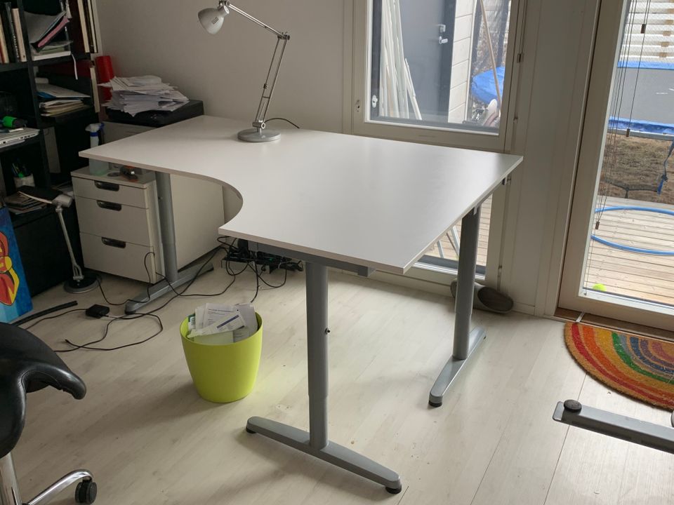 Työpöytä Ikea
