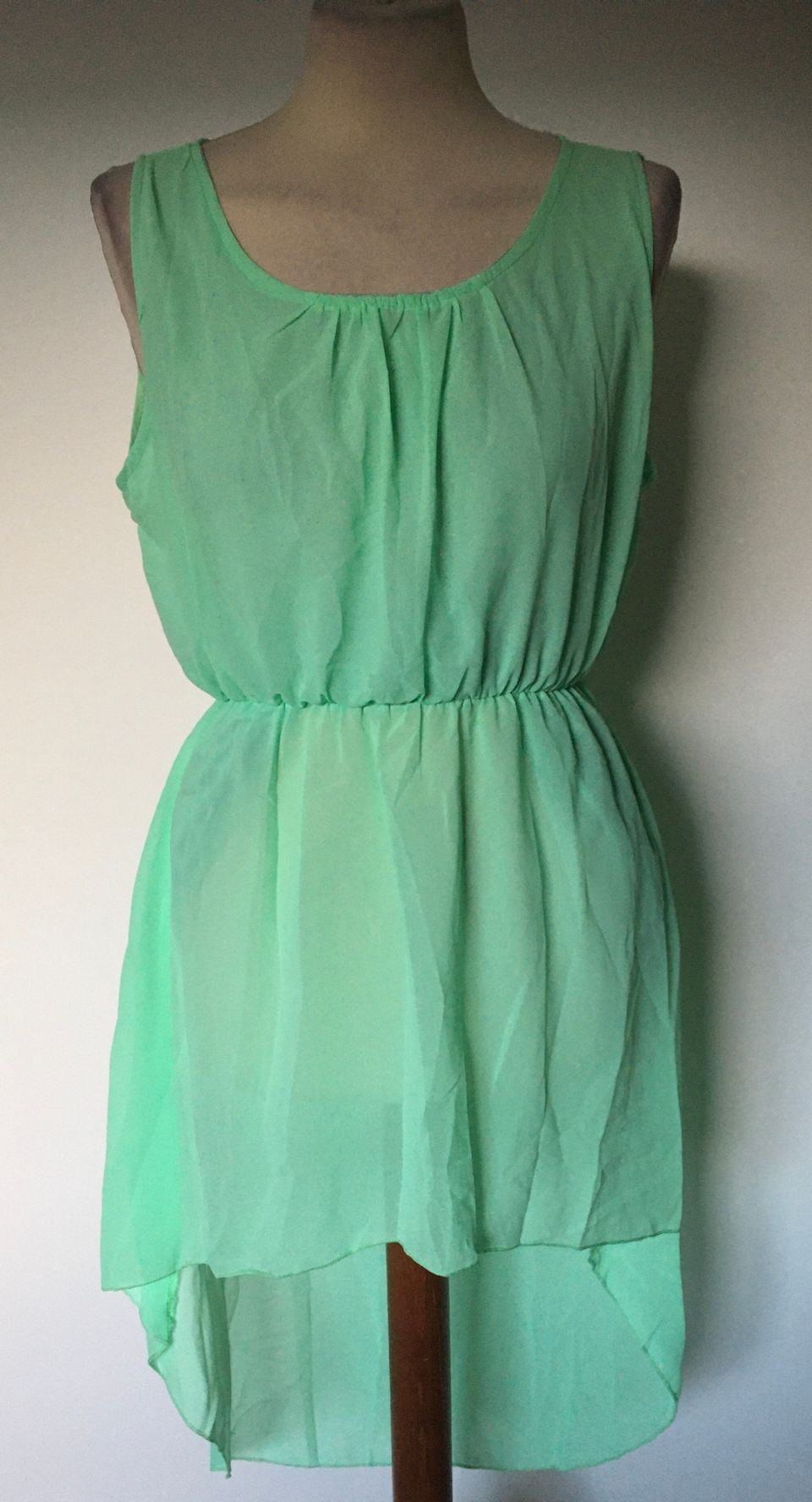 Uusi vihreä mintunvihreä epäsymmetrinen mekko