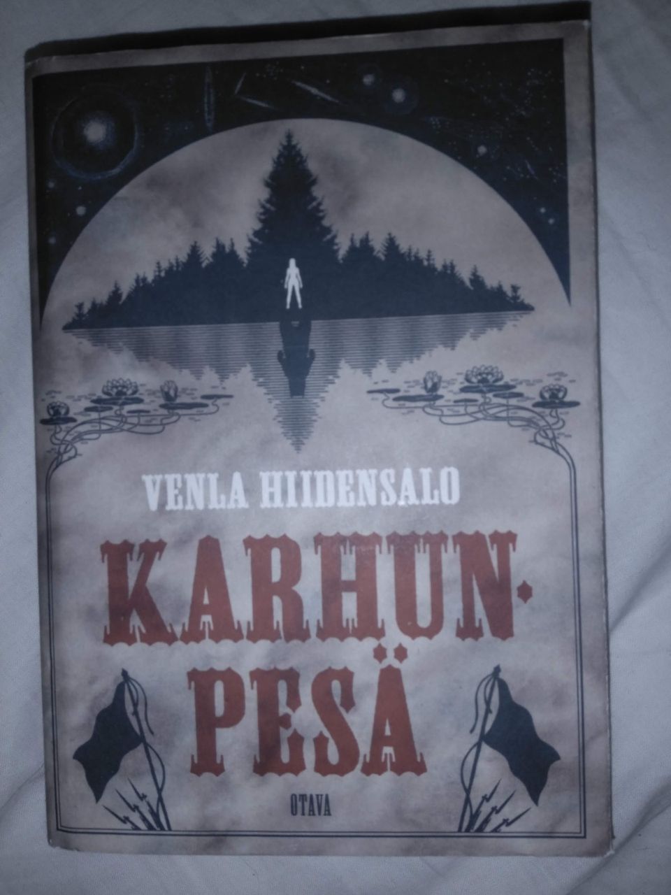 Karhunpesä - Venla Hiidensalo