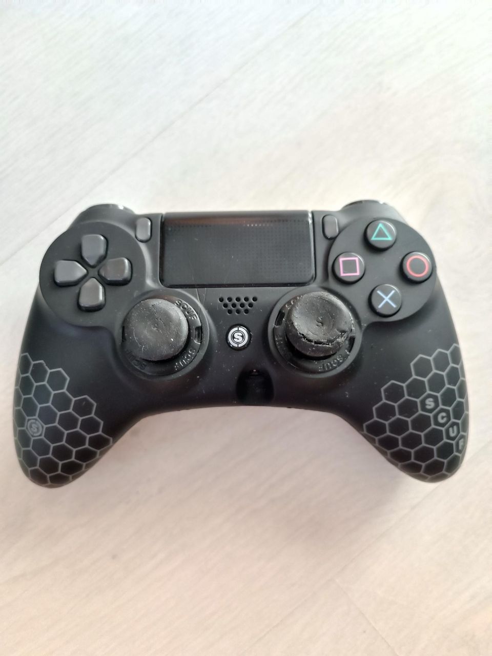 Scuf impact ohjain