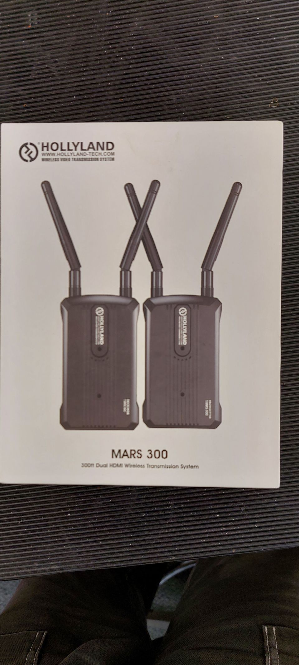 Hollyland Mars 300 HDMI Wireless Video Transmitter & Receiver Set