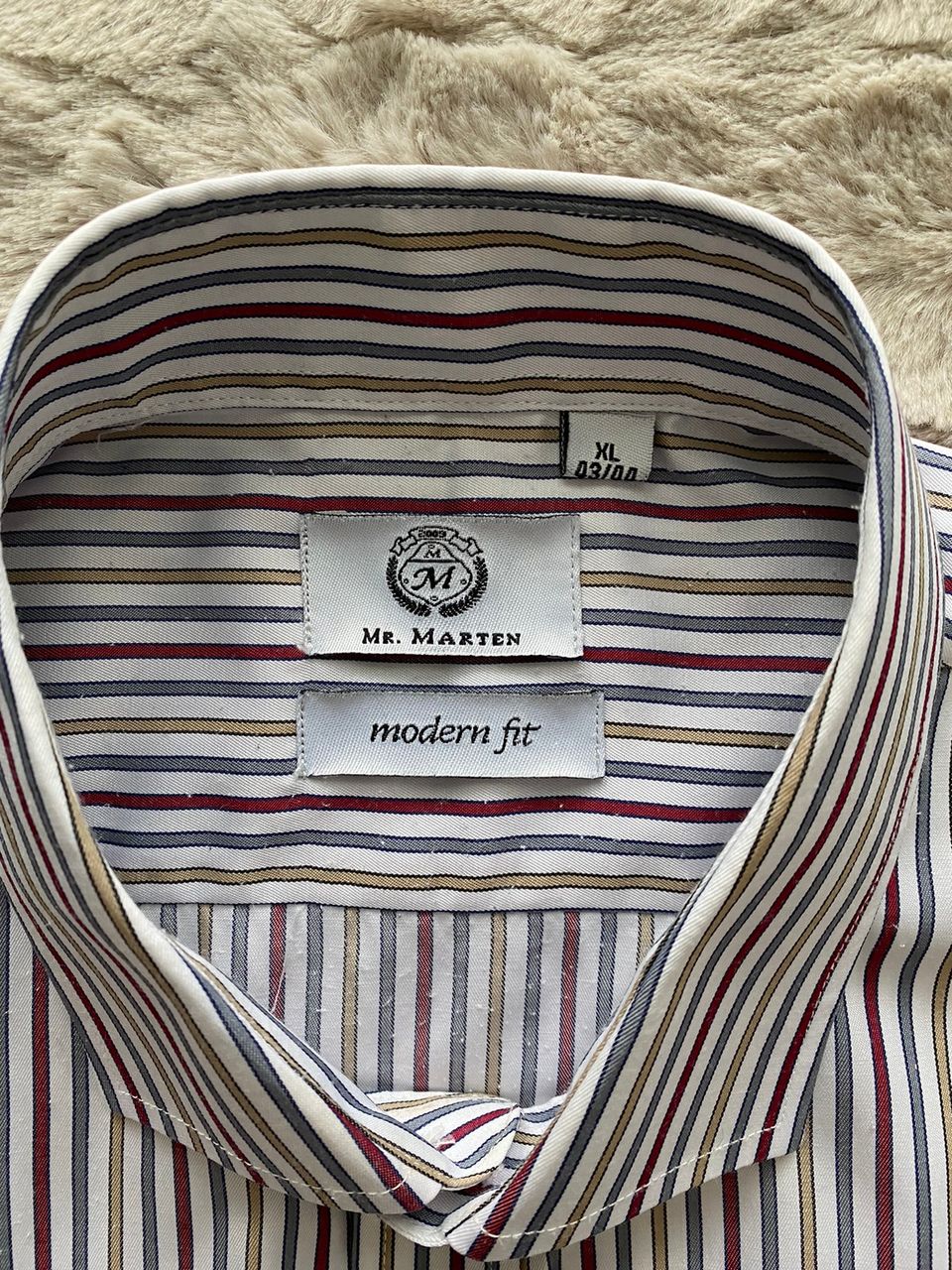 Mr. Marten uusi paita