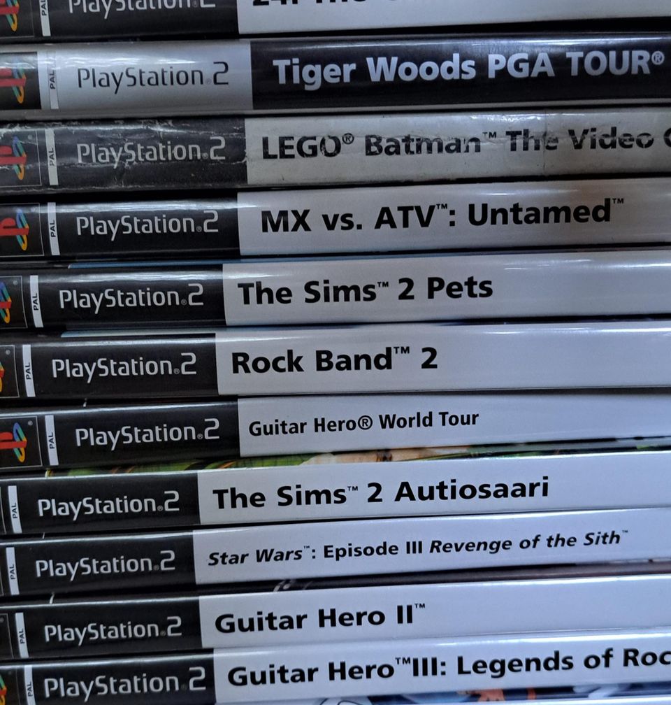 Playstation 2 pelejä