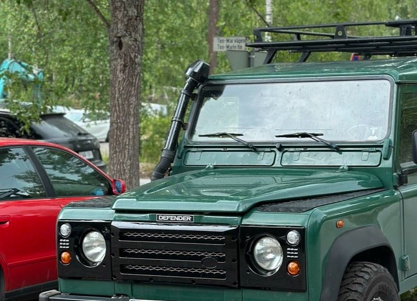 Land Rover Defender FACELIFT MASKI