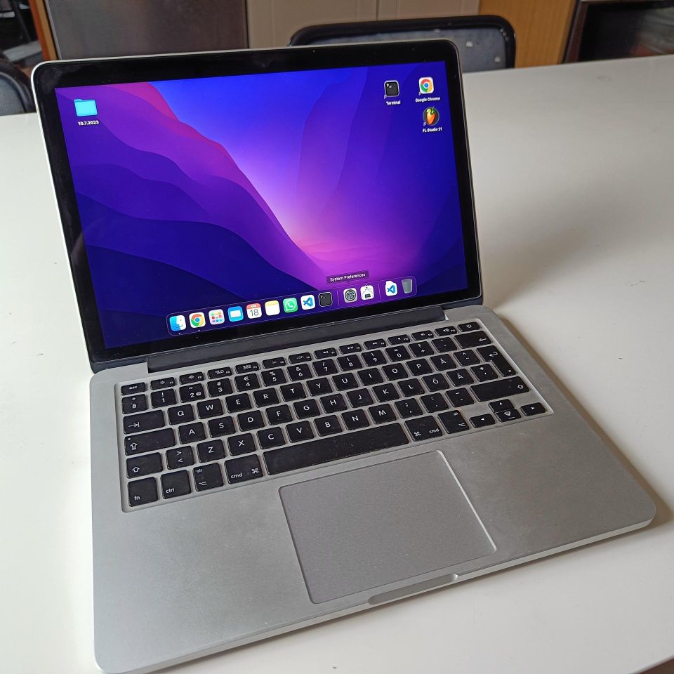 MacBook Pro 12,1 2015