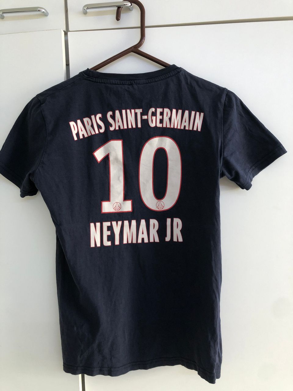 Joukkueen PSG ja pelaajan Neymar JR jalkapallopaita