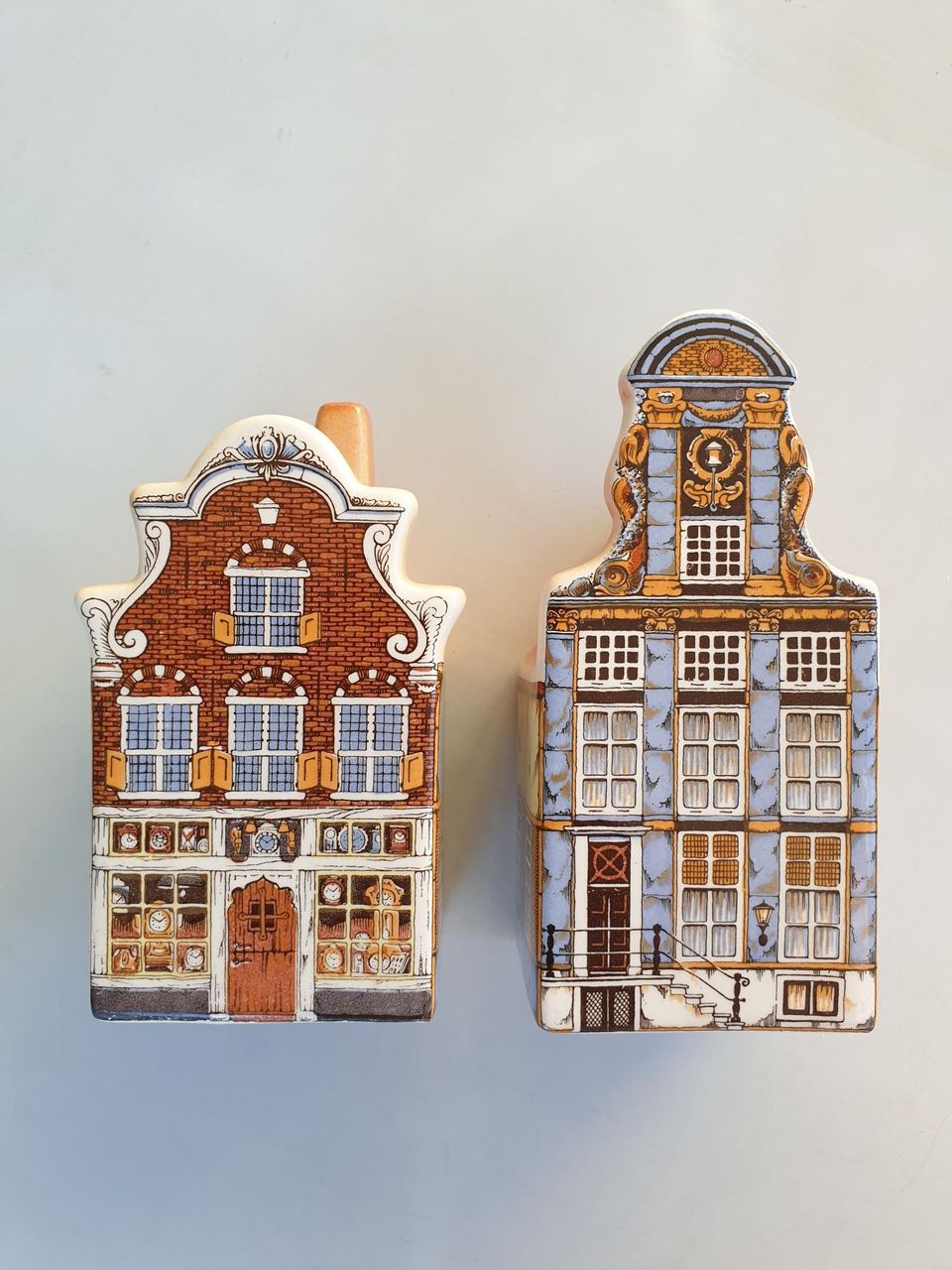 Amsterdamin miniatyyri kanavatalo, 2 kpl