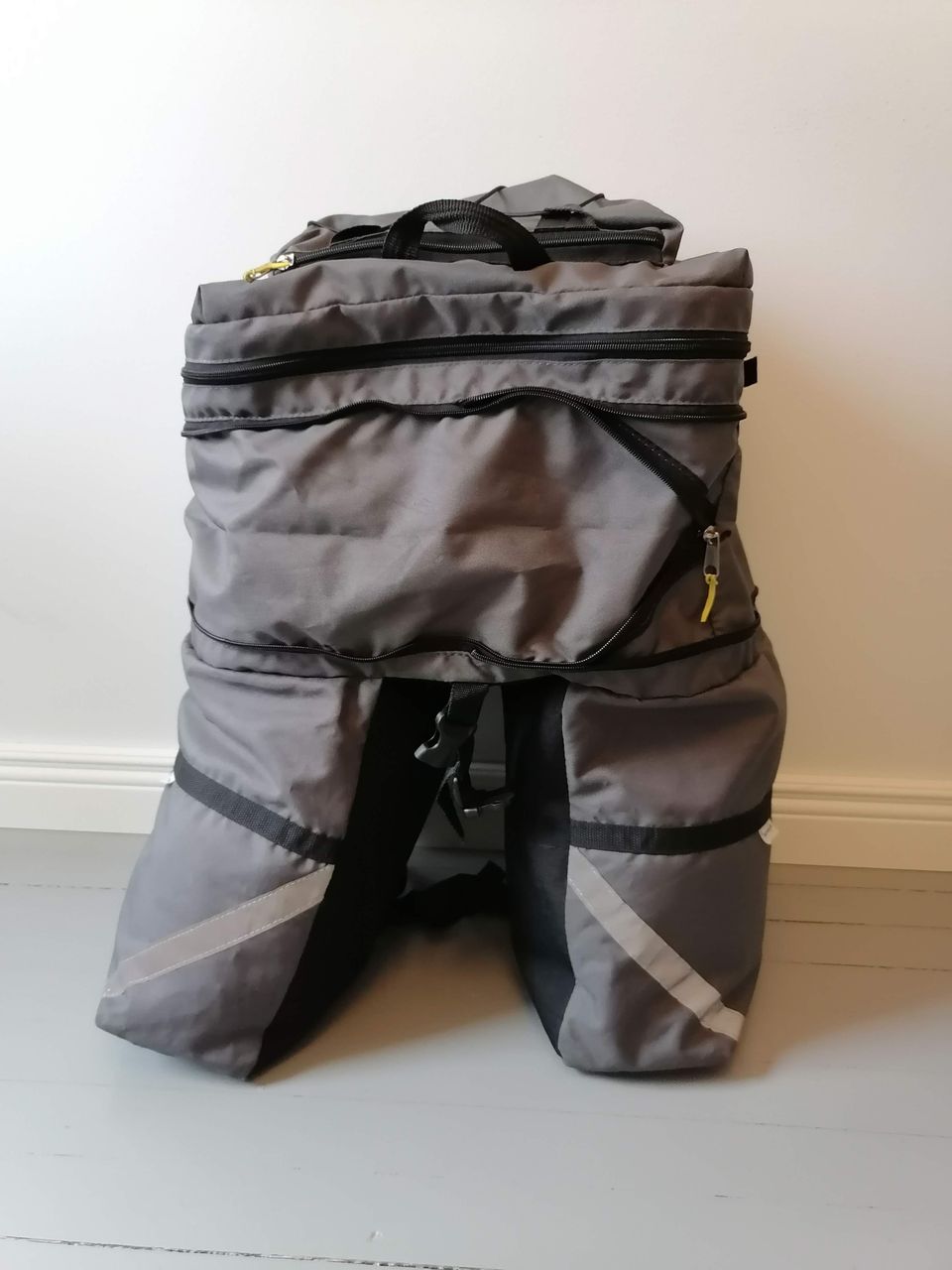 bicycle backpacks, trunk bags, cycling "pants"