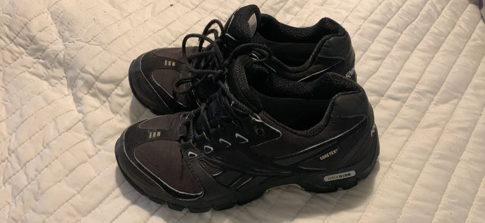 Goretex lenkkarit 36