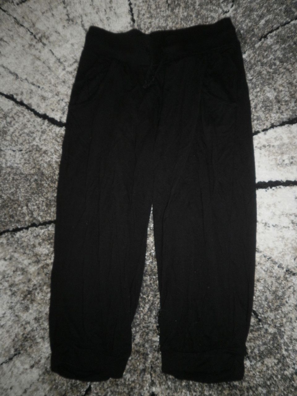 H&M capripituiset mustat lökö housut 146cm