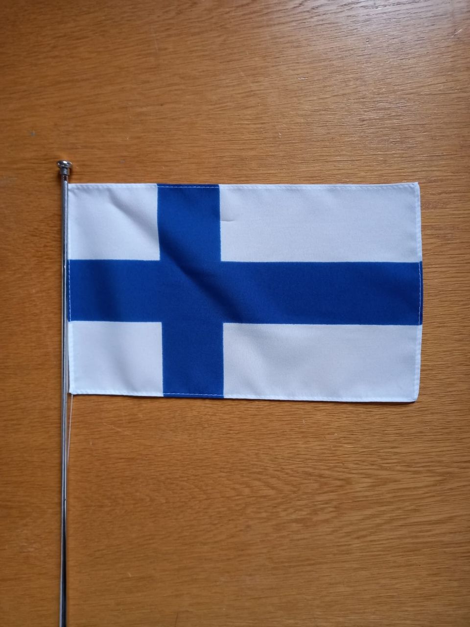 Suomen lippu pöytämalli
