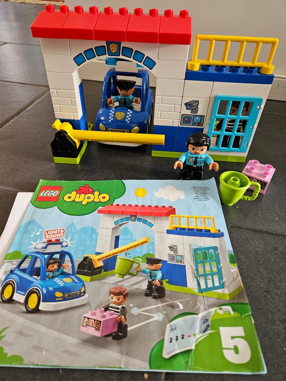 Lego duplo 10902 poliisiasema