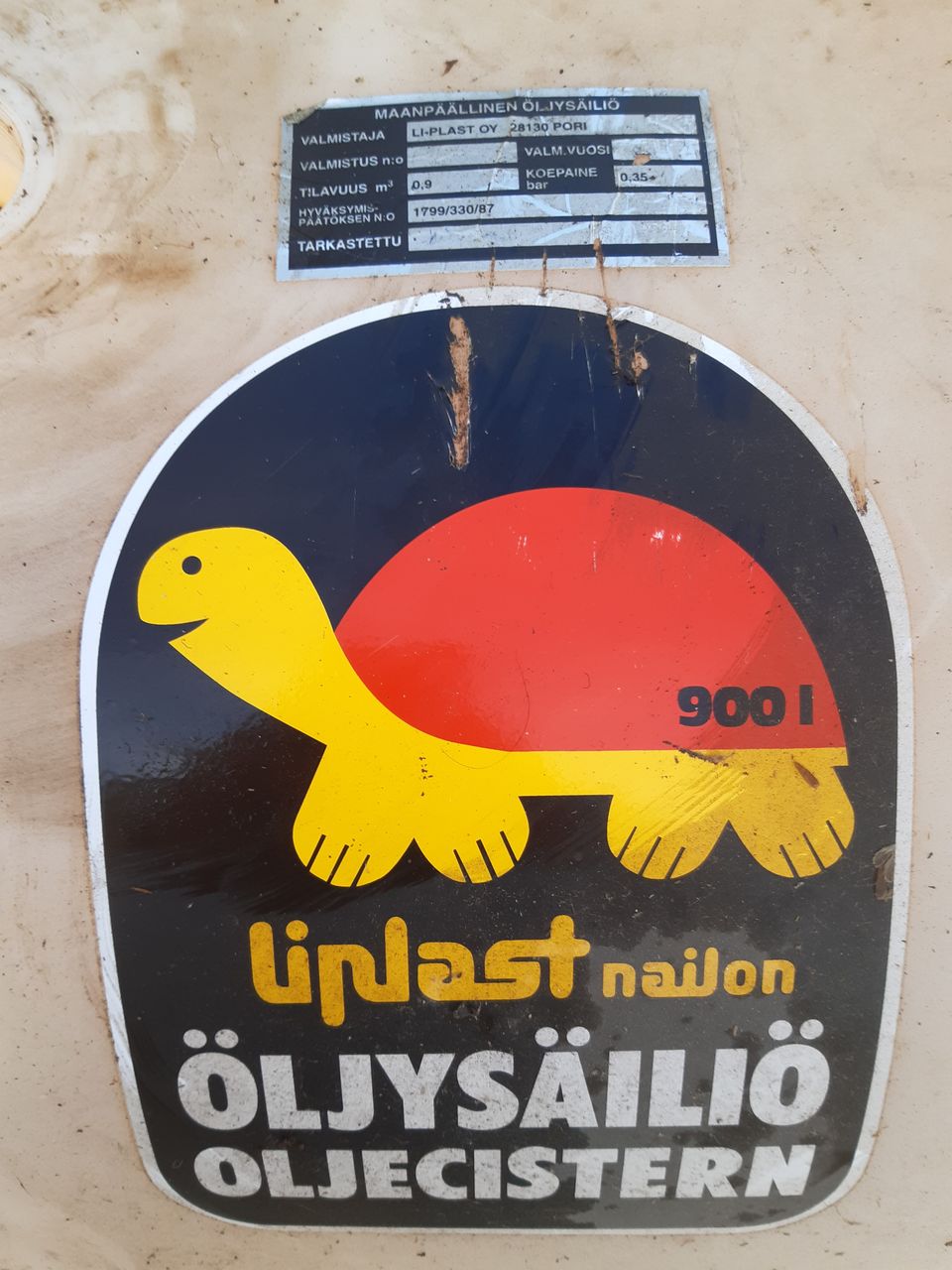 Öljysäiliöt Liplast 900l