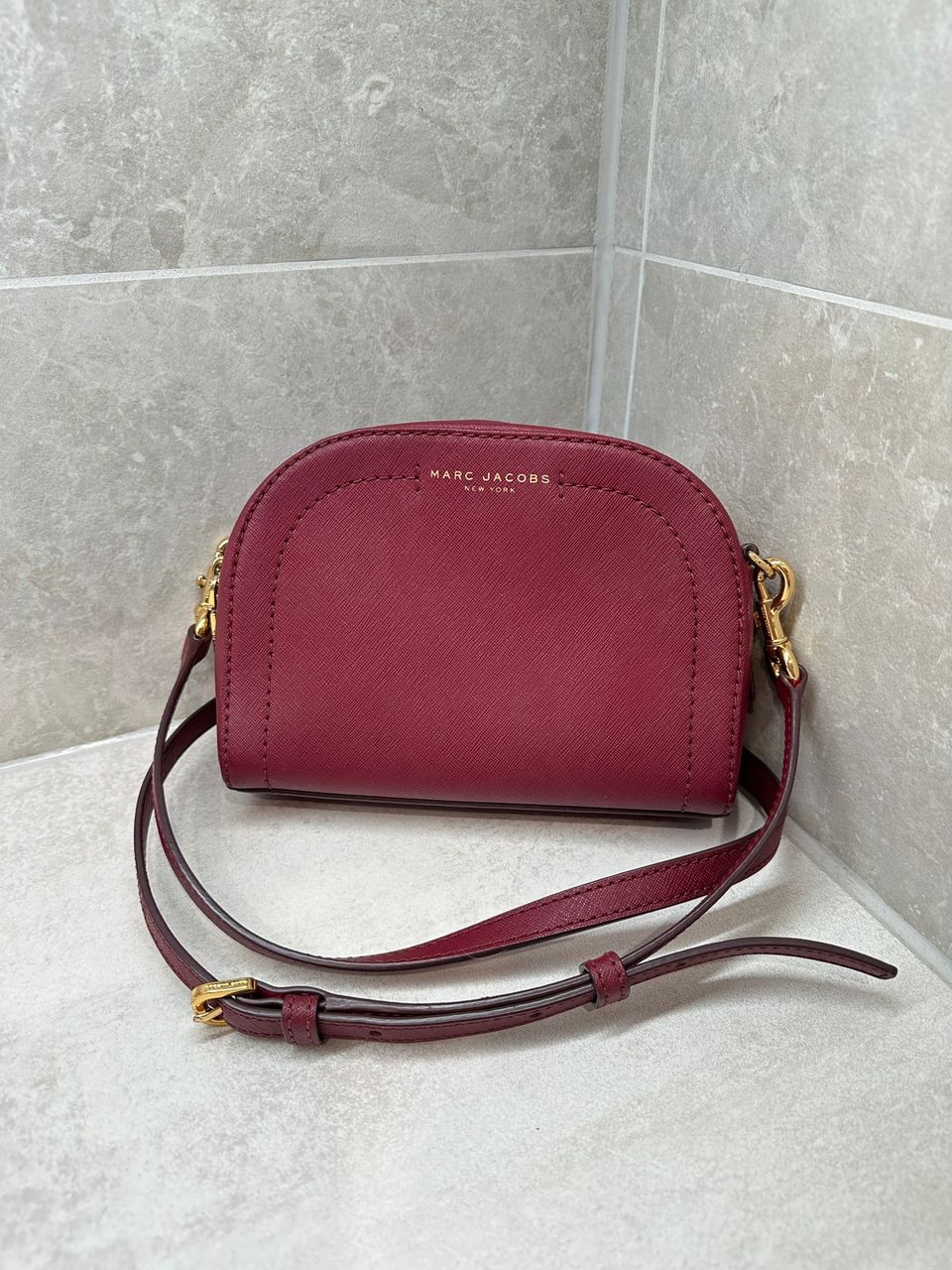 Marc Jacobs crossbody laukku