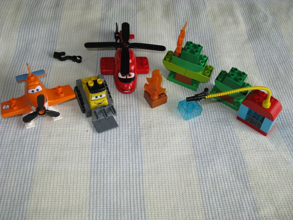 Lego Duplo palo- ja pelastustiimi 10538