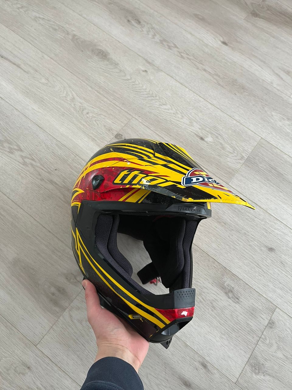 Thor Quadrant Splatter S13 motorcycle helmet
