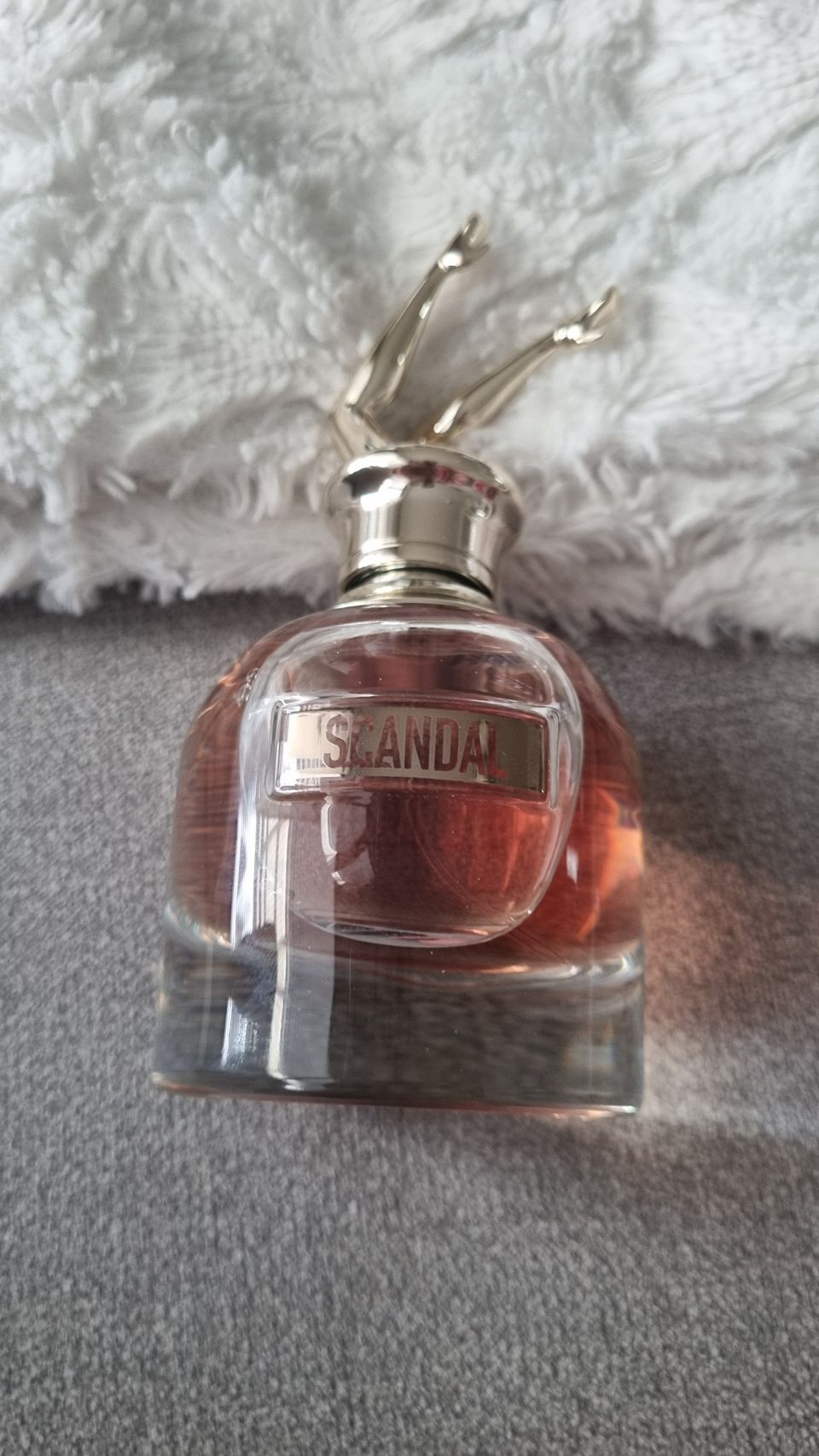 Scandal tuoksu