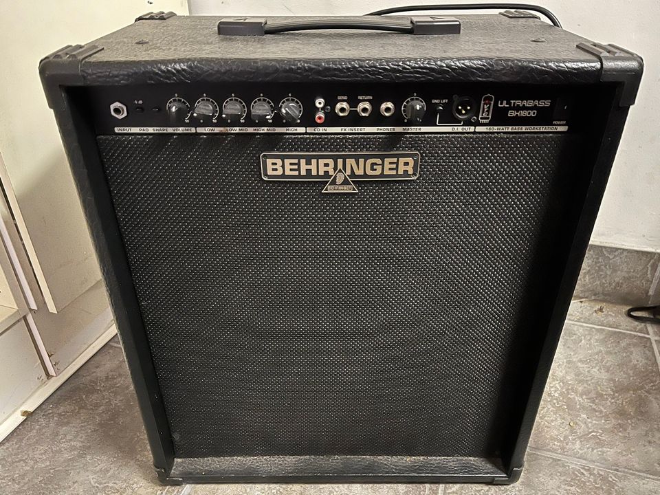 Behringer Ultrabass BX1800