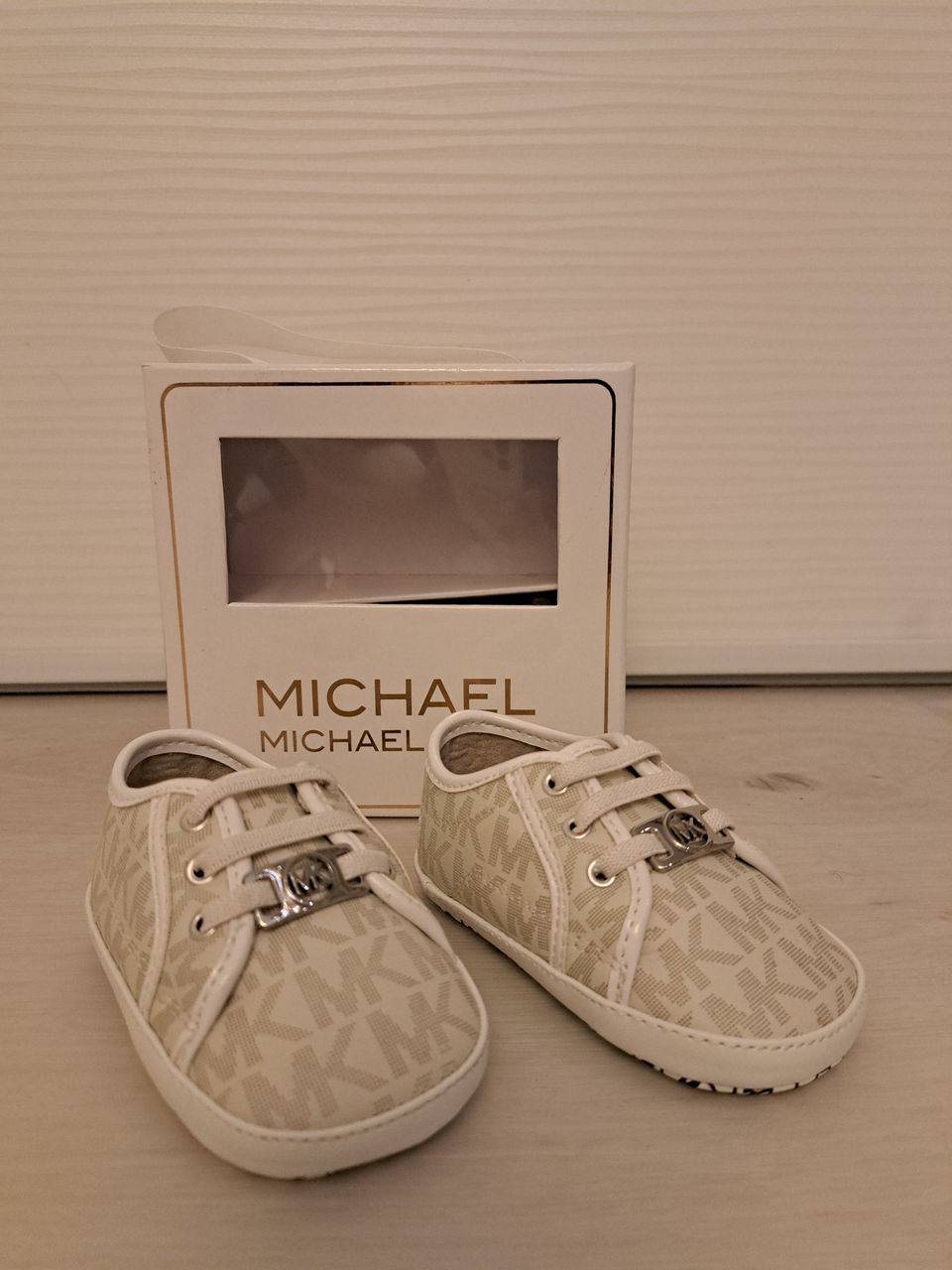 Vauvan kengät 18 Michael Kors