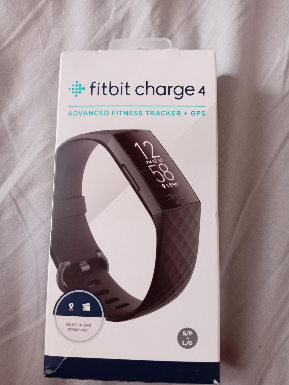 Fitbit charge 4 älyrannekello