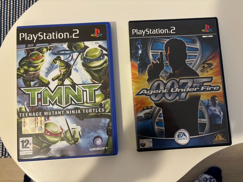 2kpl PS2 pelejä myynnissä