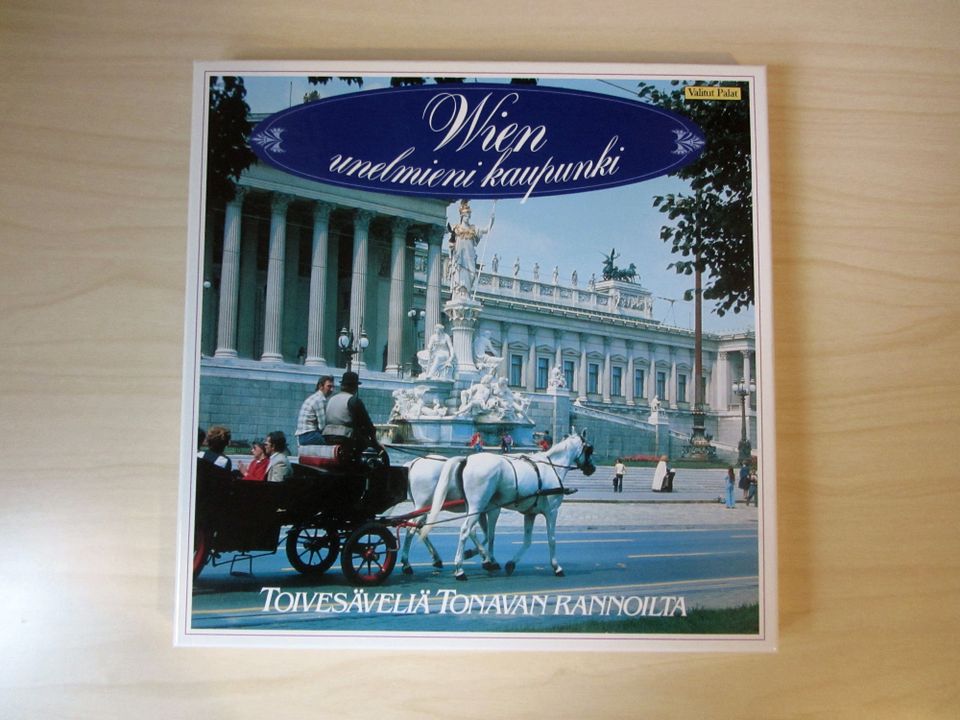8 LP-LEVYN BOXI Wien unelmieni kaupunki