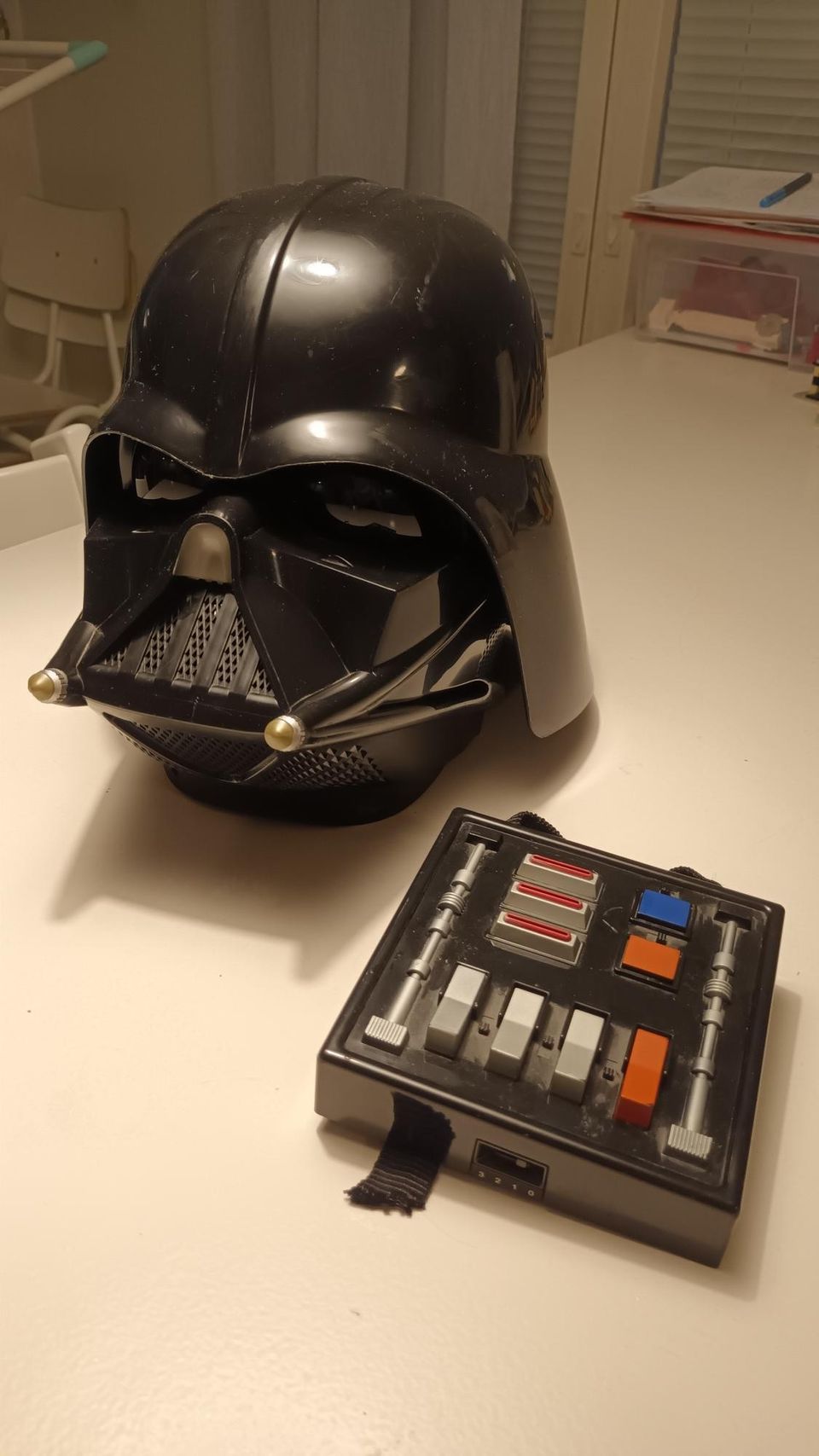 Darth Vader-kypärä lapselle