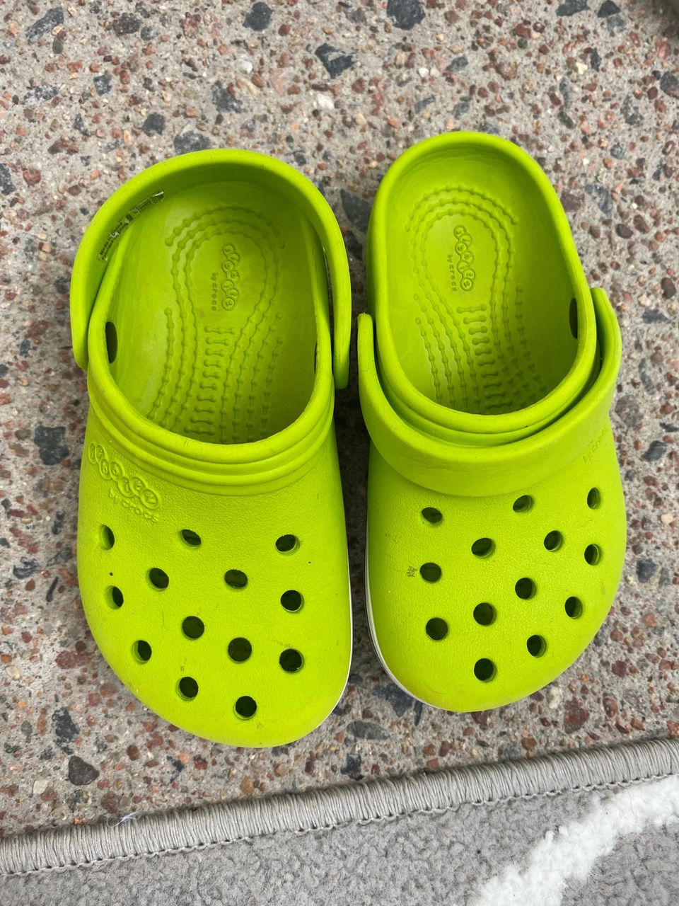 Crocs sandaalit koko 24-25