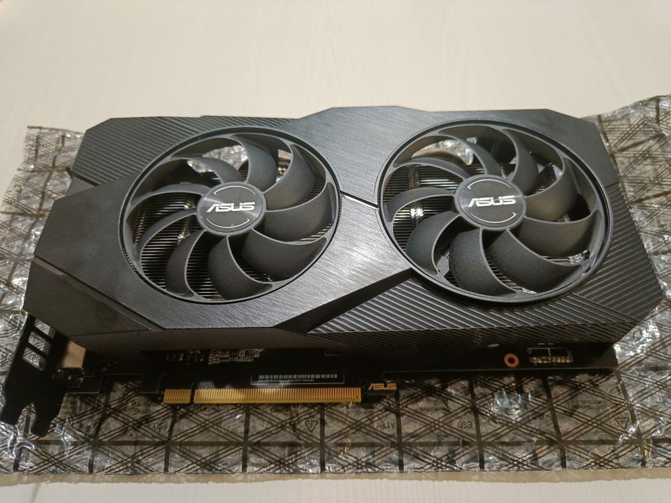Myydään Asus GeForce dual rtx 2060 evo 6g näytönohjain.