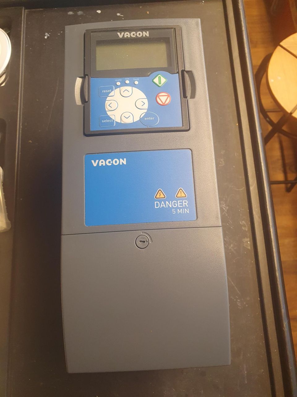 Vacon NXP taajuusmuuttaja 3 kVA