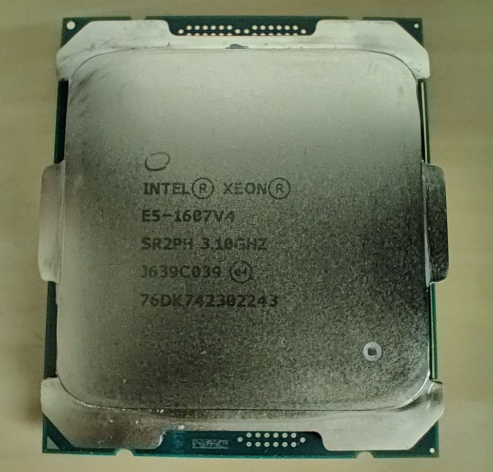 Intel Xeon E5-1607 V4