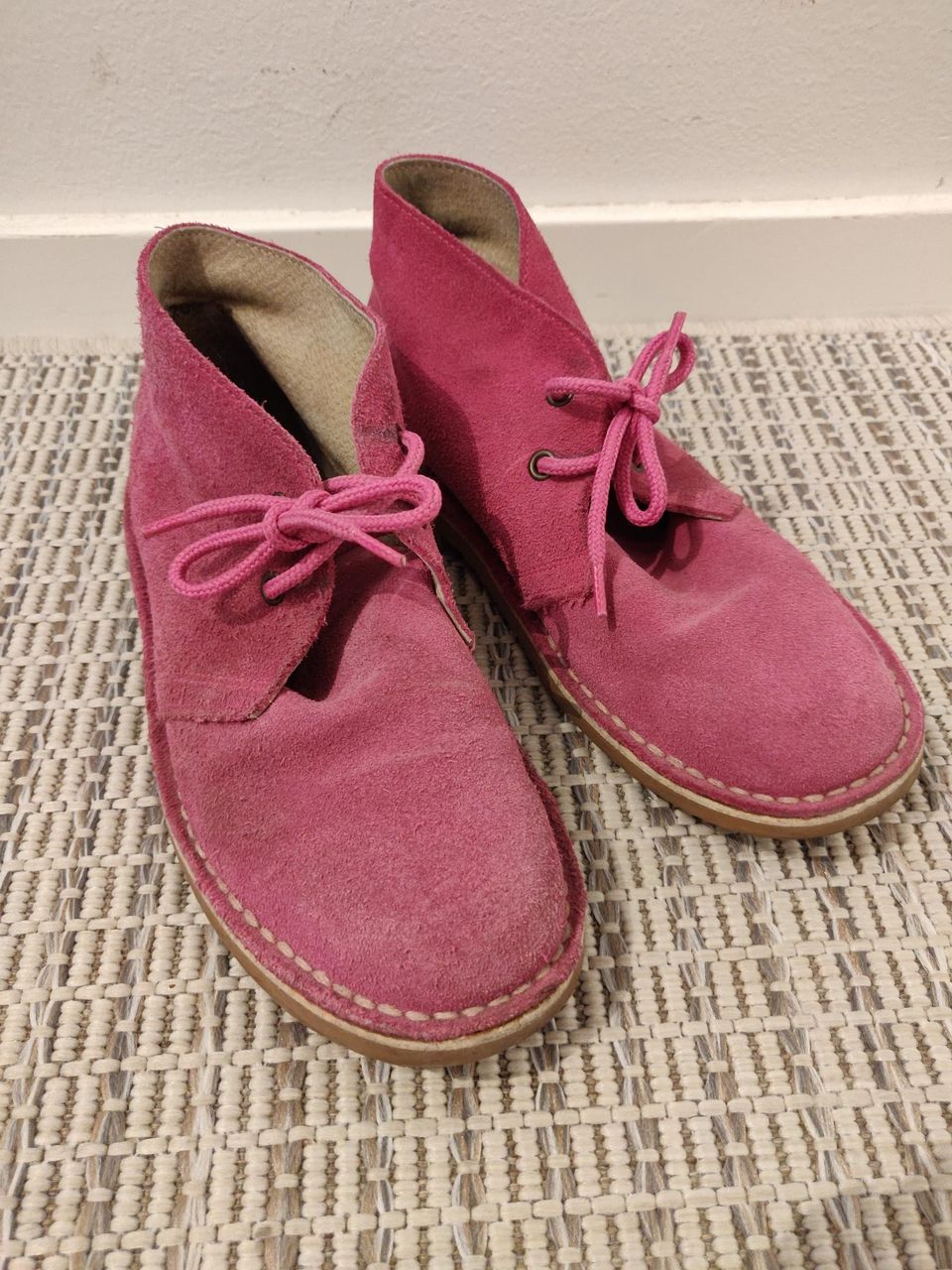 Pinkit nahkaiset kengät 36 lähes vintagea
