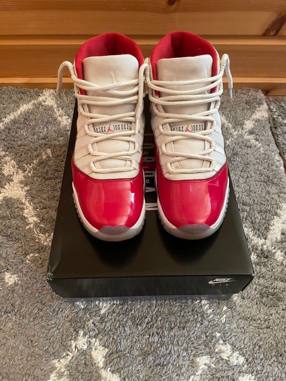 Air Jordan 11 retro cherry