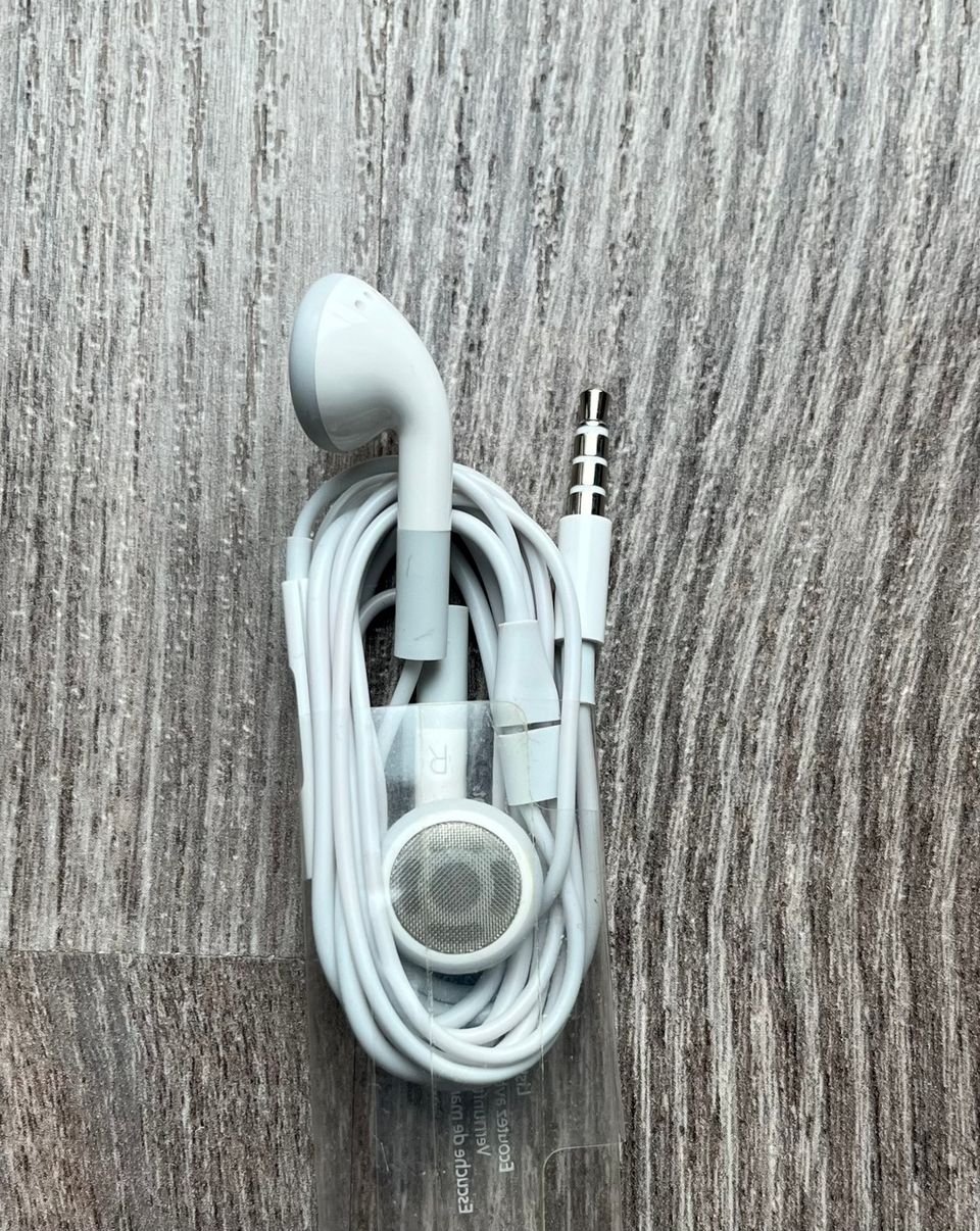 Apple kuulokkeet 3,5mm liittimellä