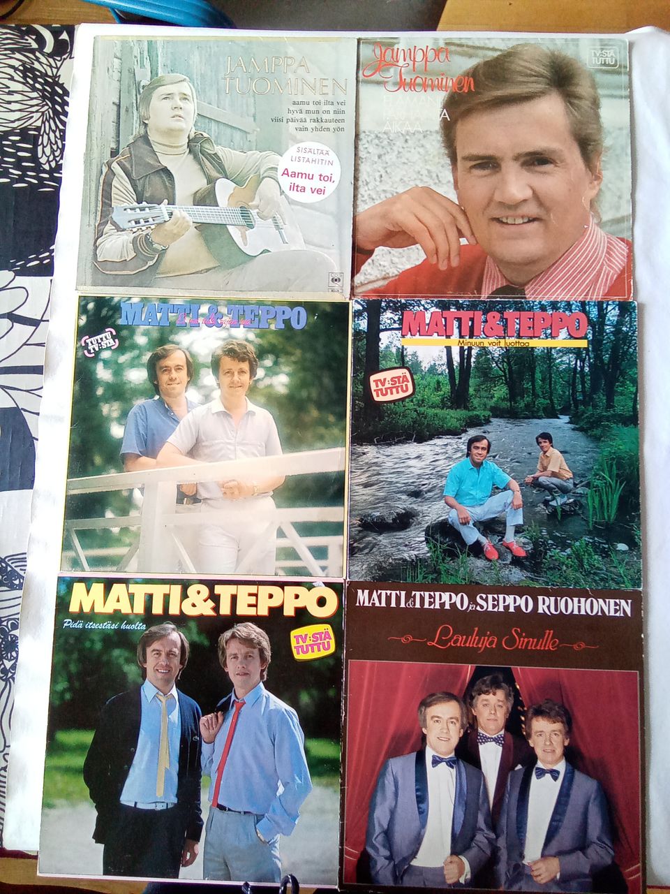 Suomalaisia ja kolme ruotsalaista LP-levyjä eri genrejä