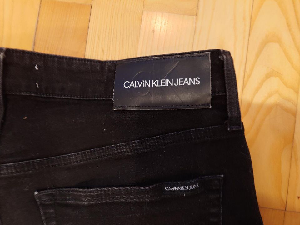 Calvin Klein CKJ 026 slim farkut, koko W34 L34