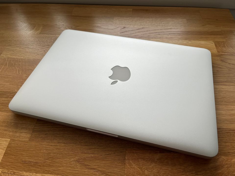 Apple Macbook Pro 13” (Mid 2014)