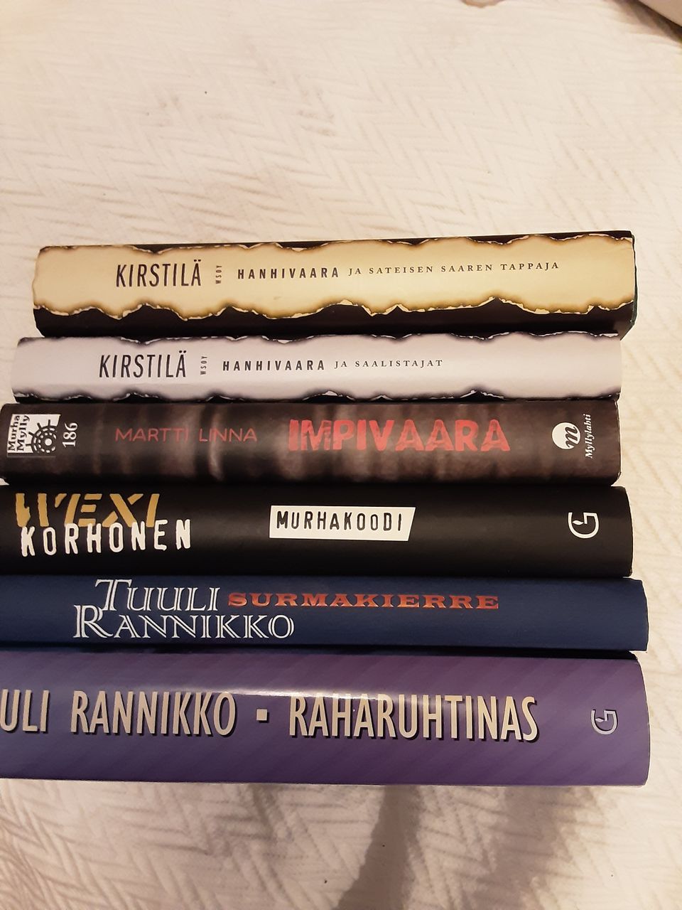 Suomalaisilta kirjoittajilta jännitystä