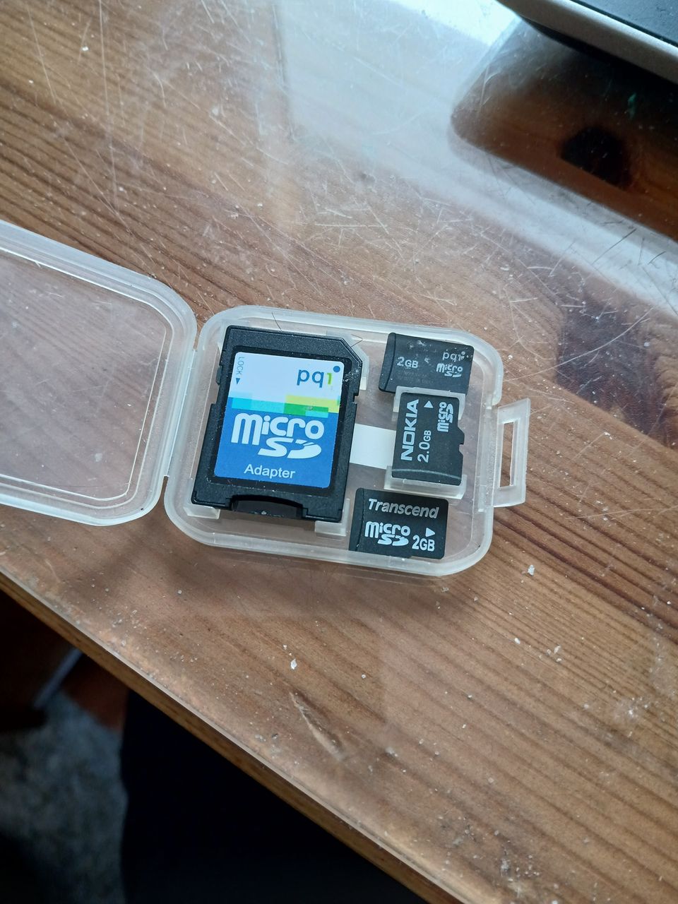 MicroSD kortteja 3 kpl 2GB