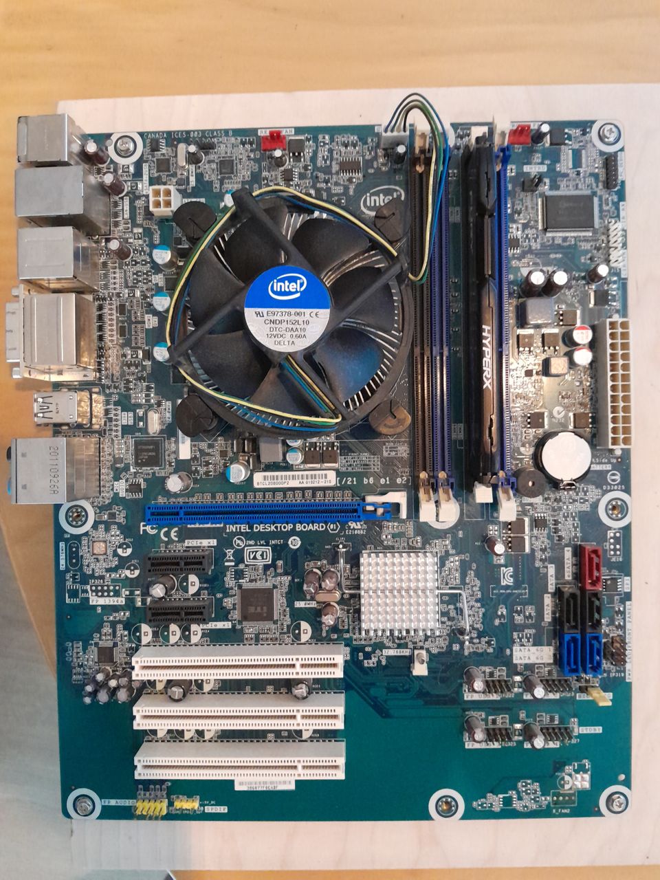 Intel H67 emolevy + i7-2600 + 4 Gb DDR3